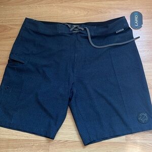 Laird 33 board shorts men’s board shorts size 33 nice. NWT